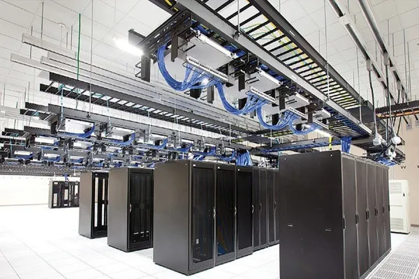 Apa saja skenario aplikasi untuk sistem trunking busbar tertutup?